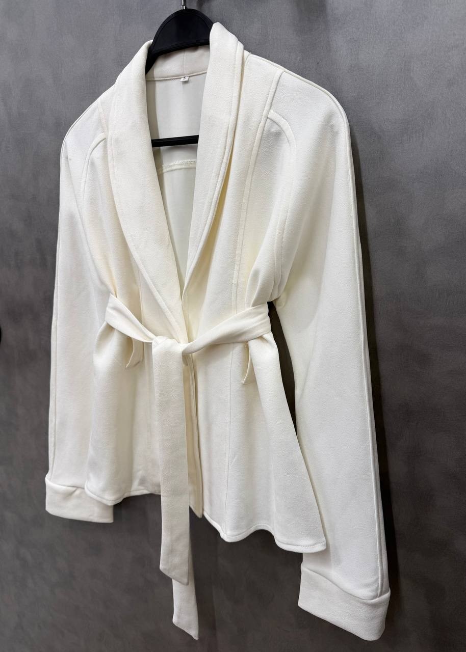 замшевая куртка с поясом,замшевая куртка,замшевая куртка женская,элегантная женская замшевая куртка с поясом,замшевый тренч