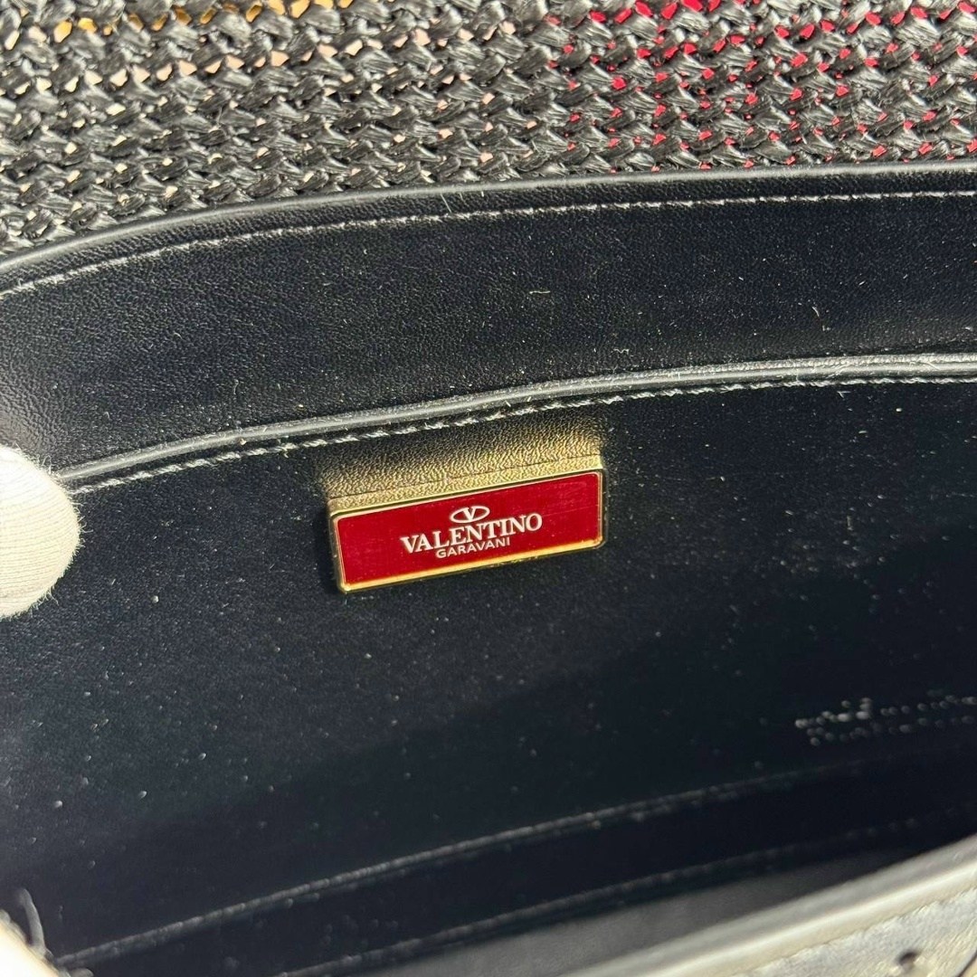 valentino garavani сумка на плечо alltime черный,кожаная сумка через плечо alltime valentino garavani черный,valentino сумка,сумка женская стильная,сумка женская модная