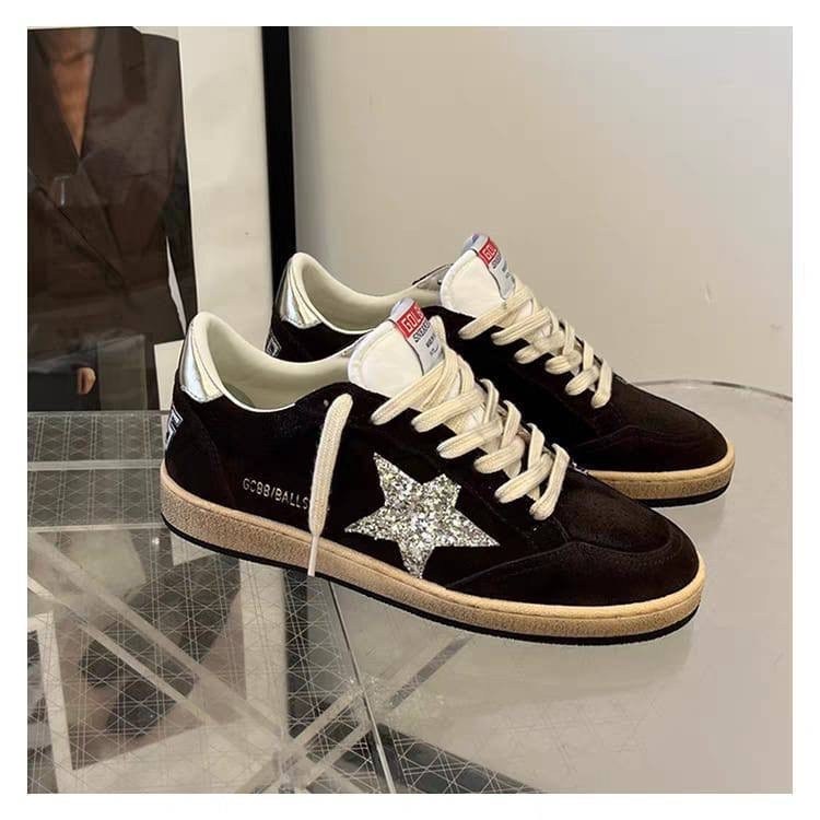 ,кроссовки golden goose,кеды golden goose,замшевые низкие кеды ballstar с аппликацией в виде звезд golden goose черный,кроссовки golden goose ball star