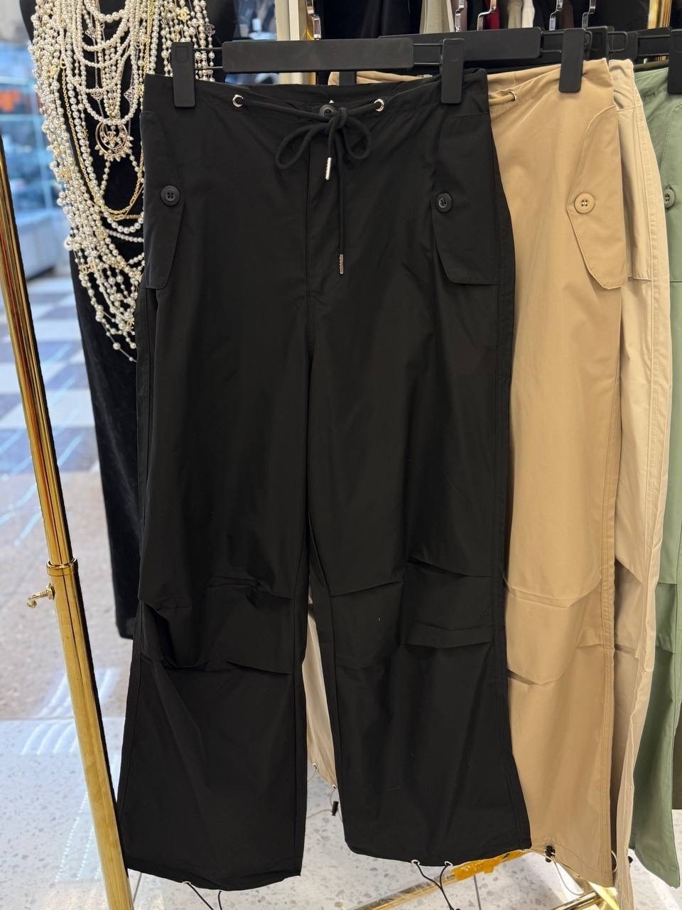повседневные брюки,повседневные штаны,брюки бежевые,брюки с карманами,прямые брюки