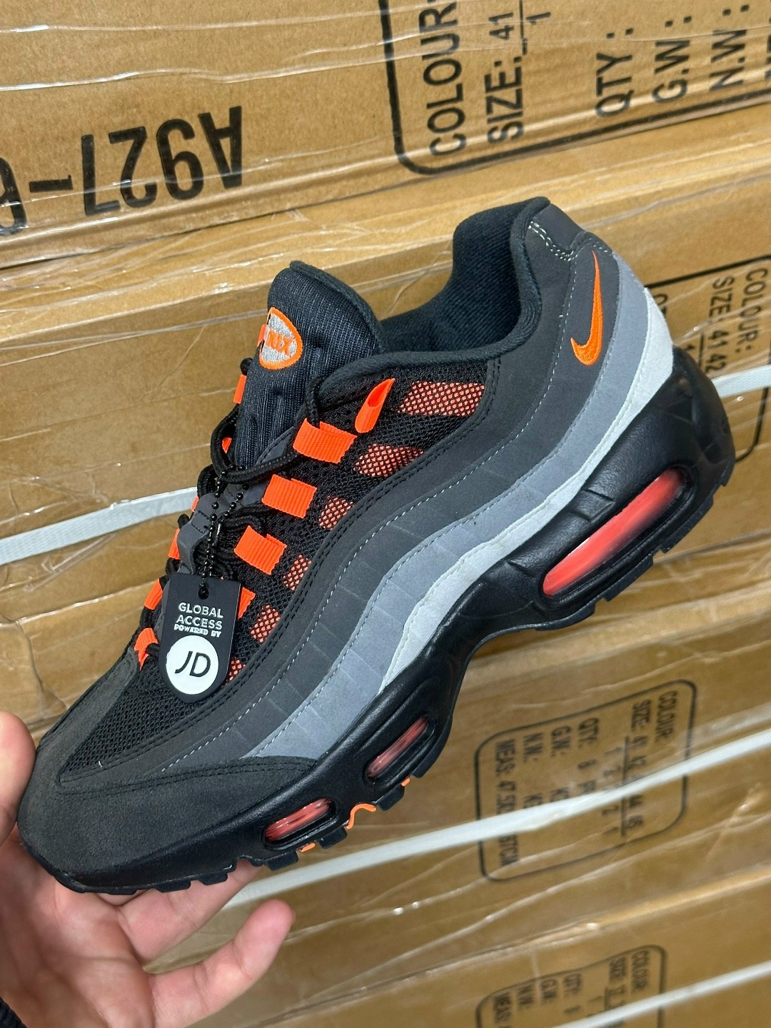 nike air max 95,nike air max 95 essential,кроссовки,черные аир максы 95 с оранжевым,nike air max 95 черно оранжевые