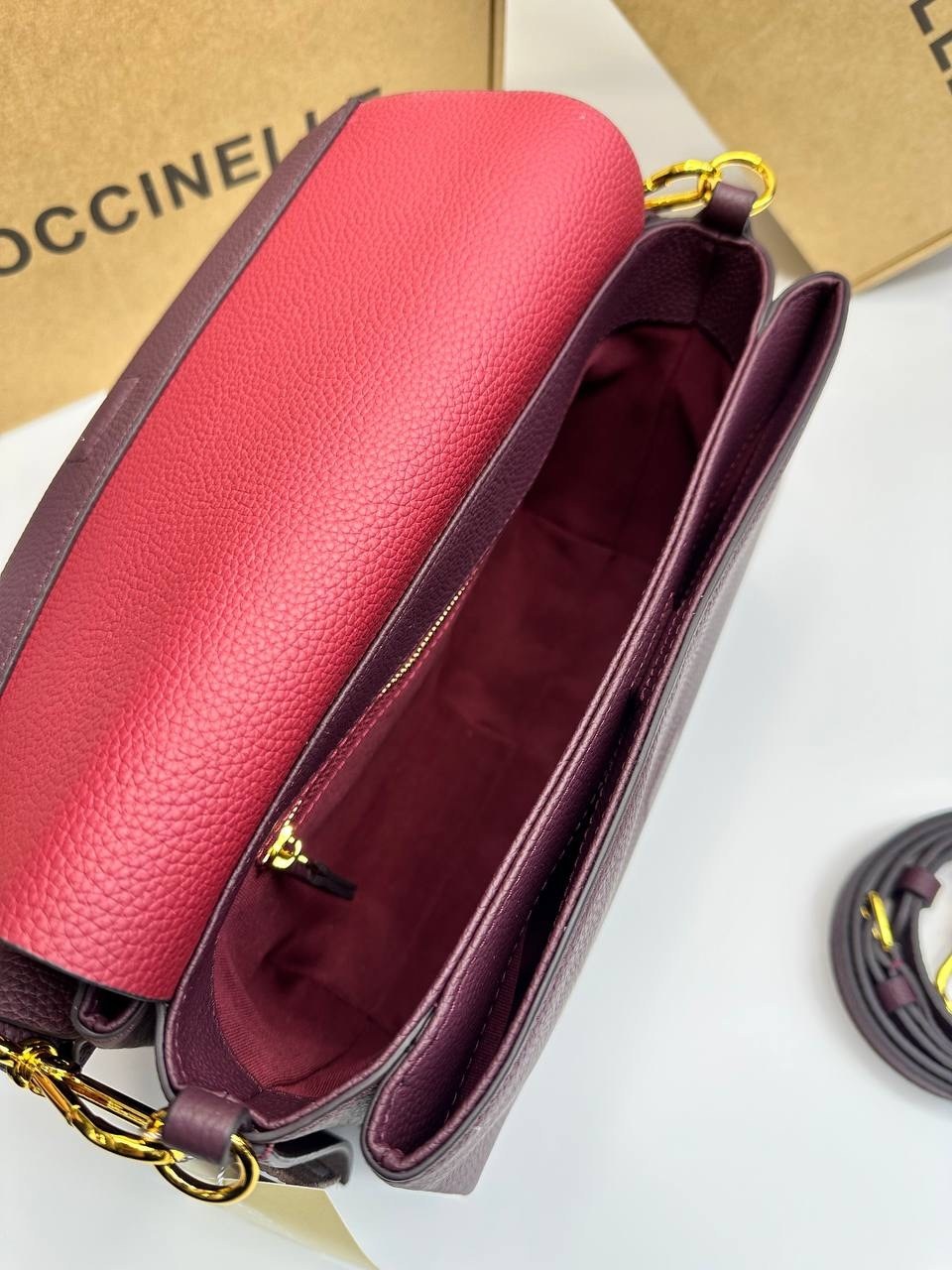 сумка coccinelle,кожаная сумка coccinelle,сумка coccinelle пыльная роза,женская сумка coccinelle,сумка coccinelle b14 натуральная сафьяновая кожа