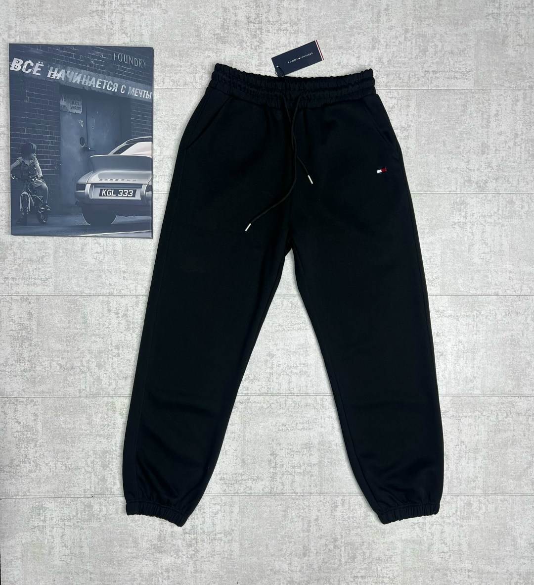 cпортивные брюки tommy hilfiger,спортивные брюки,брюки мужские tommy hilfiger,спортивные штаны,спортивные брюки мужские