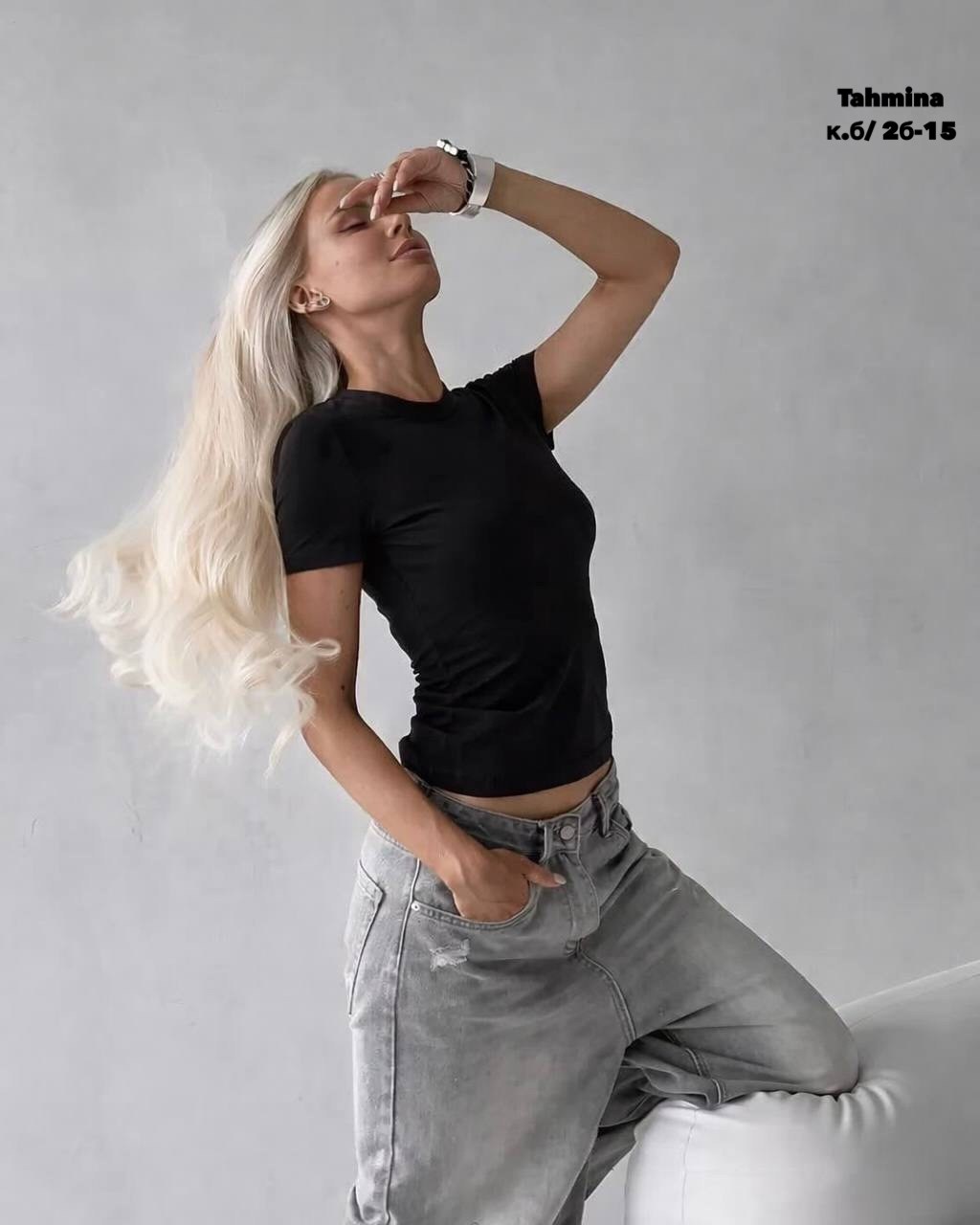 футболка женская бордовая,футболка женская,скимс футболка женская,футболка скимс укороченная базовая облегающая,футболка топ укороченная базовая облегающая yuji.clo