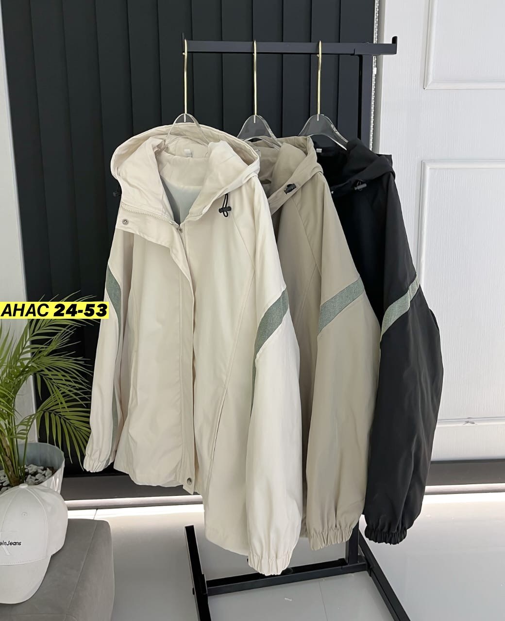 женская куртка большого размера,демисезонная женская куртка больших размеров,демисезонная куртка больших размеров,женская верхняя одежда больших размеров,женская куртка