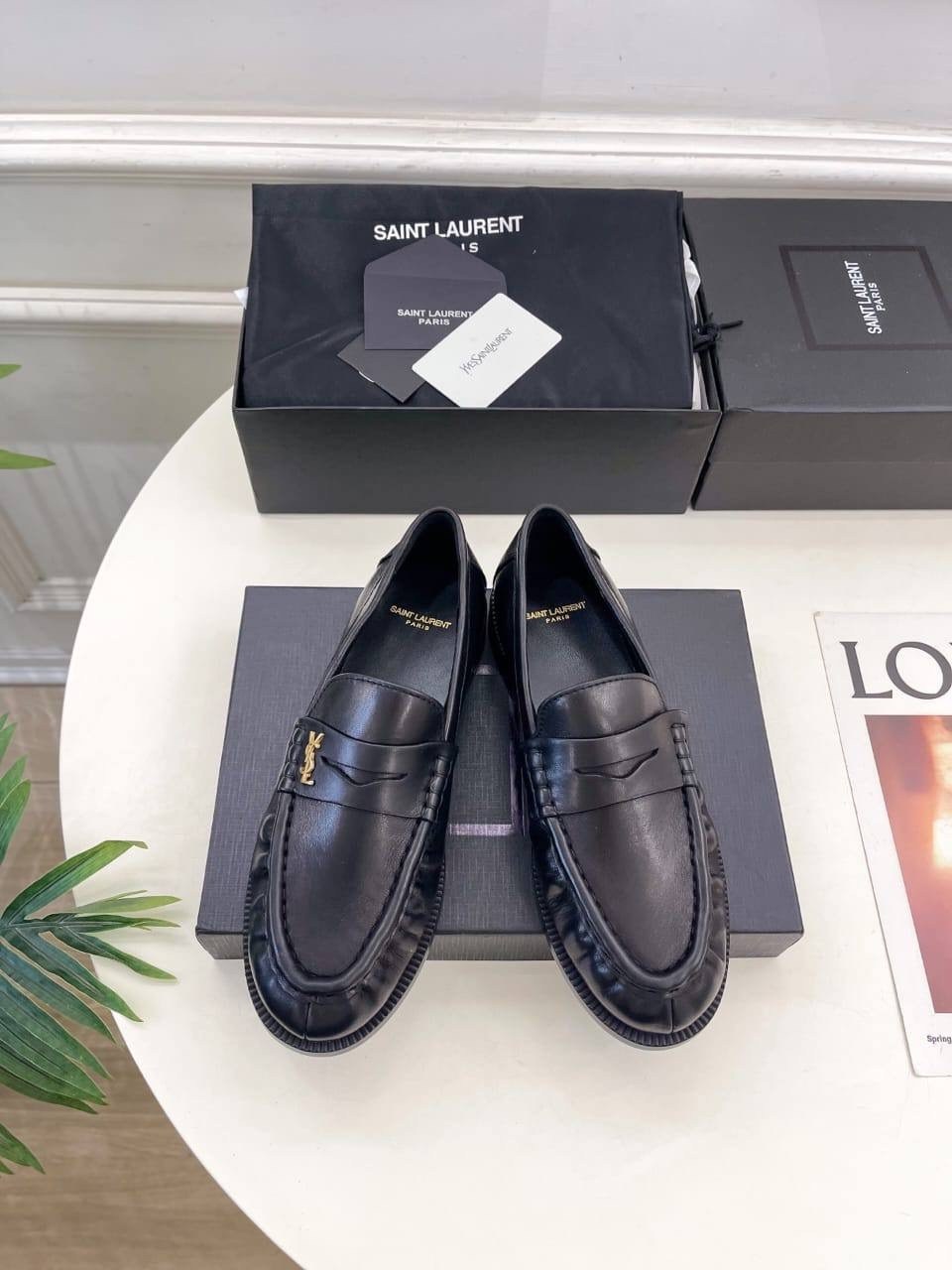 лоферы saint laurent черный,лоферы yves saint laurent,женские лоферы,кожаные лоферы,