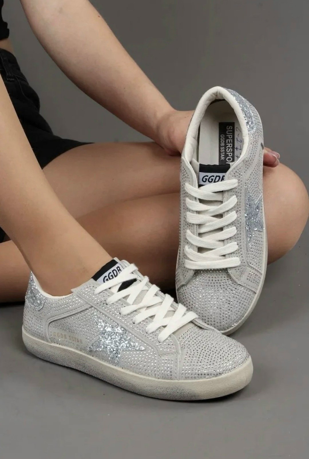 golden goose кеды блестящие,,golden goose кеды super-star с блестками серебристый,кеды golden goose женские,кеды премиата блестящие