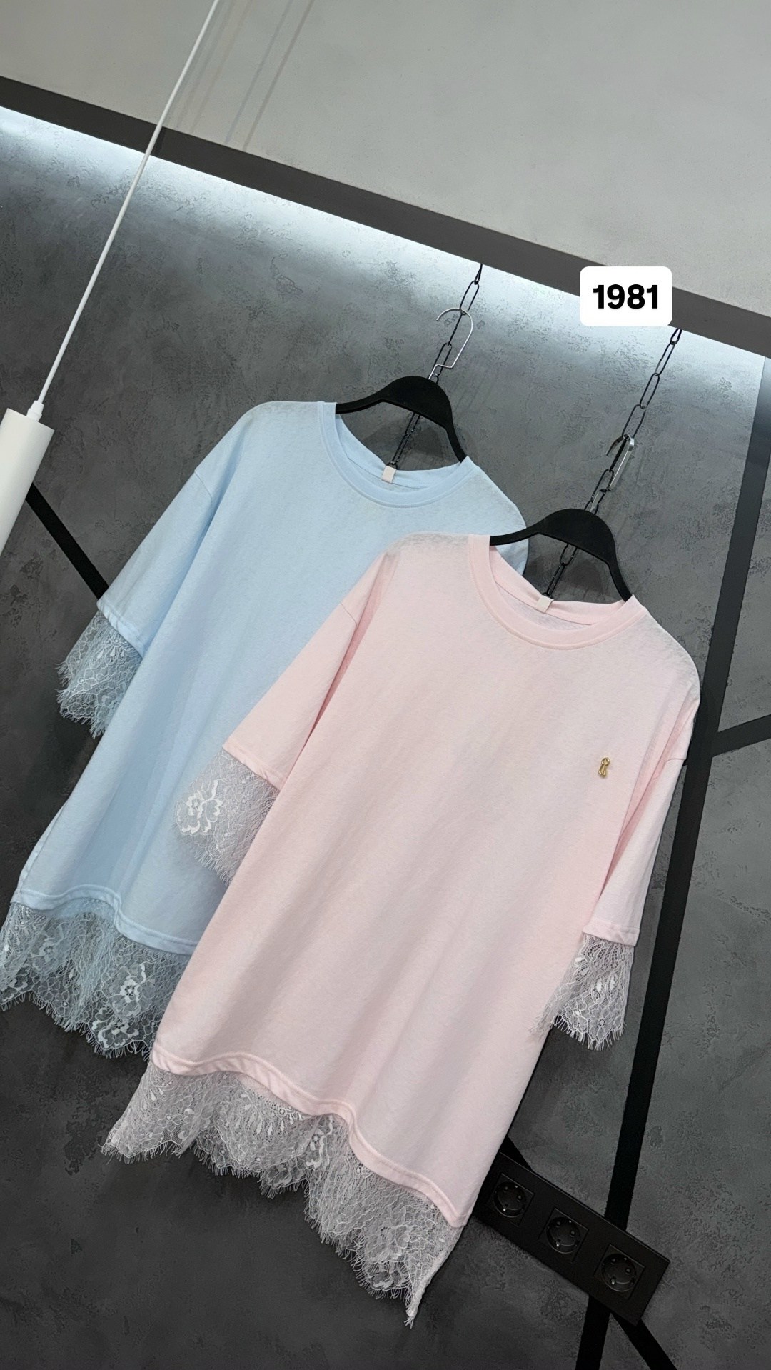 футболка с кружевами,футболки модные,футболки женская,кружевная футболка,футболка с кружевной отделкой