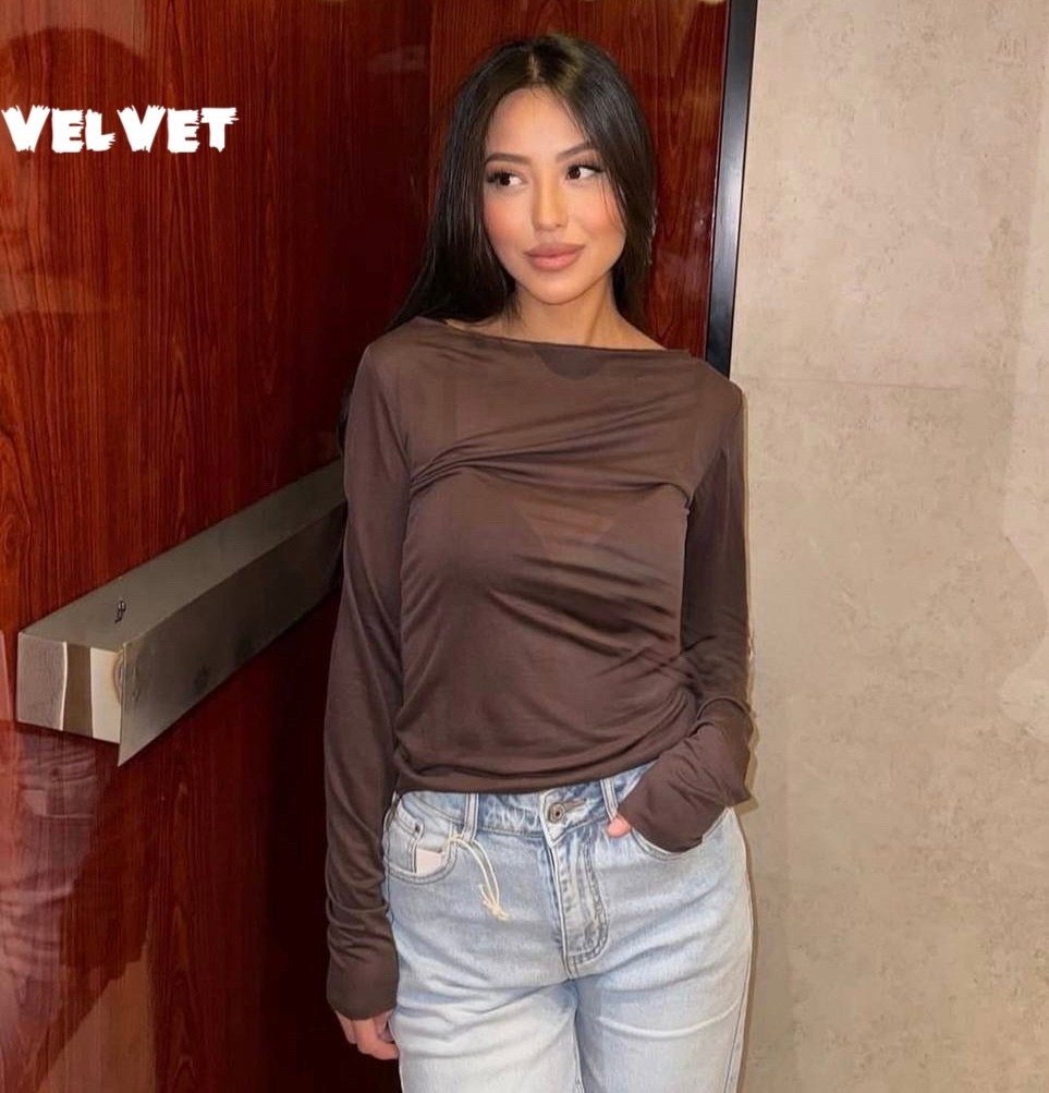 облегающий лонгслив с горлом и открытым плечом angel mood 333243030,лонгслив приталенный с открытым плечом angel mood,лонгслив приталенный с открытым плечом angel mood 333243030,лонгслив приталенный с