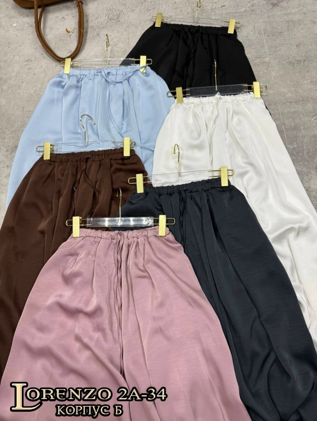 спортивные брюки,штаны модные,штаны брюки,штаны,спортивные штаны