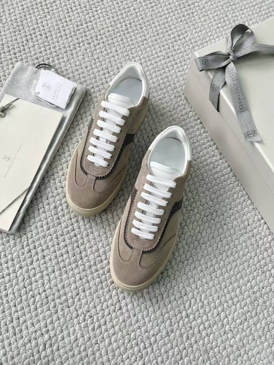 brunello cucinelli кроссовки,кеды brunello cucinelli,замшевые кроссовки brunello cucinelli,кроссовки бежевые,кеды брендовые