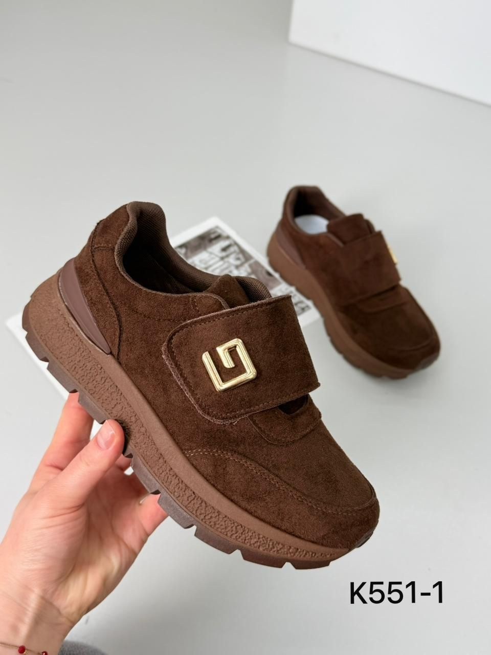 ,женская ,теплые кроссовки,женские кроссовки,модная женская