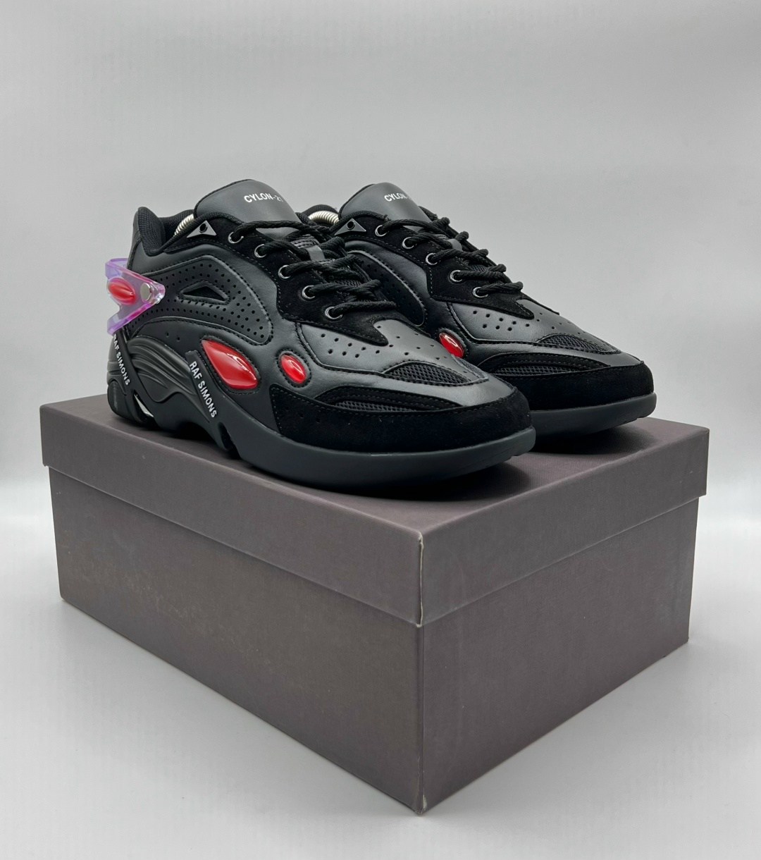черные кроссовки cylon-21 raf simons,кроссовки raf simons cylon черный,кроссовки raf simons cylon 21,кроссовки raf simons runner cylon-21,кроссовки raf simons cyclon 21