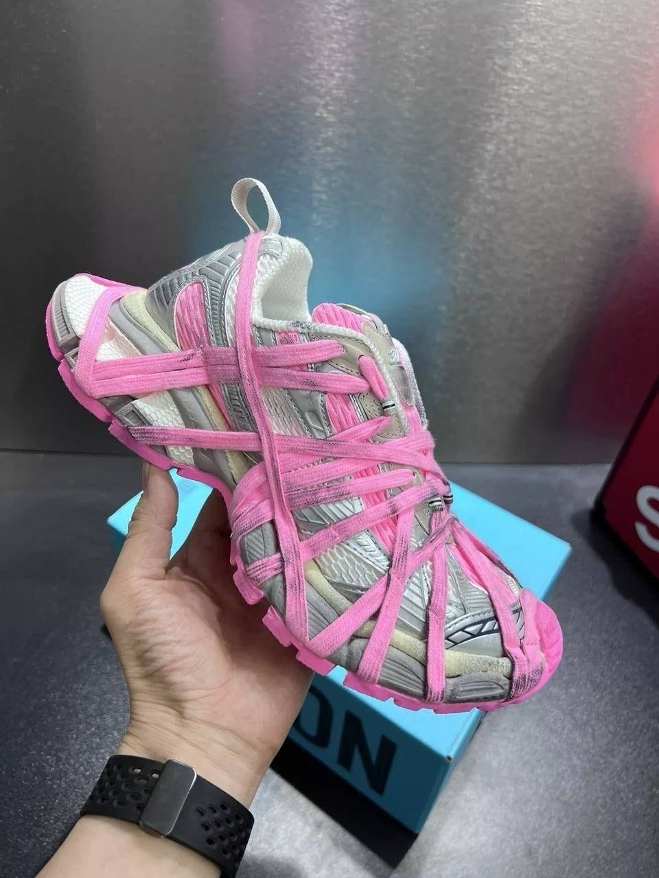 кроссовки женские balenciaga,кроссовки balenciaga,баленсиага track розовые,кроссовки balenciaga 3xl extreme lace sneaker white pink grey,кроссовки balenciaga 3 xl