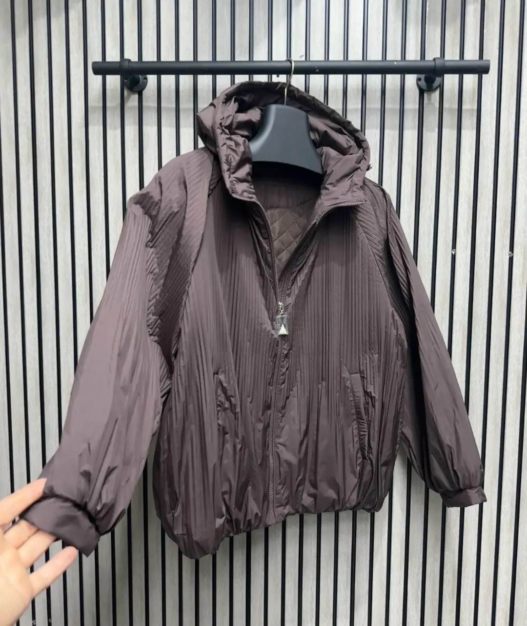 демисезонная куртка,стильная куртка,женская куртка,куртка,легкая куртка