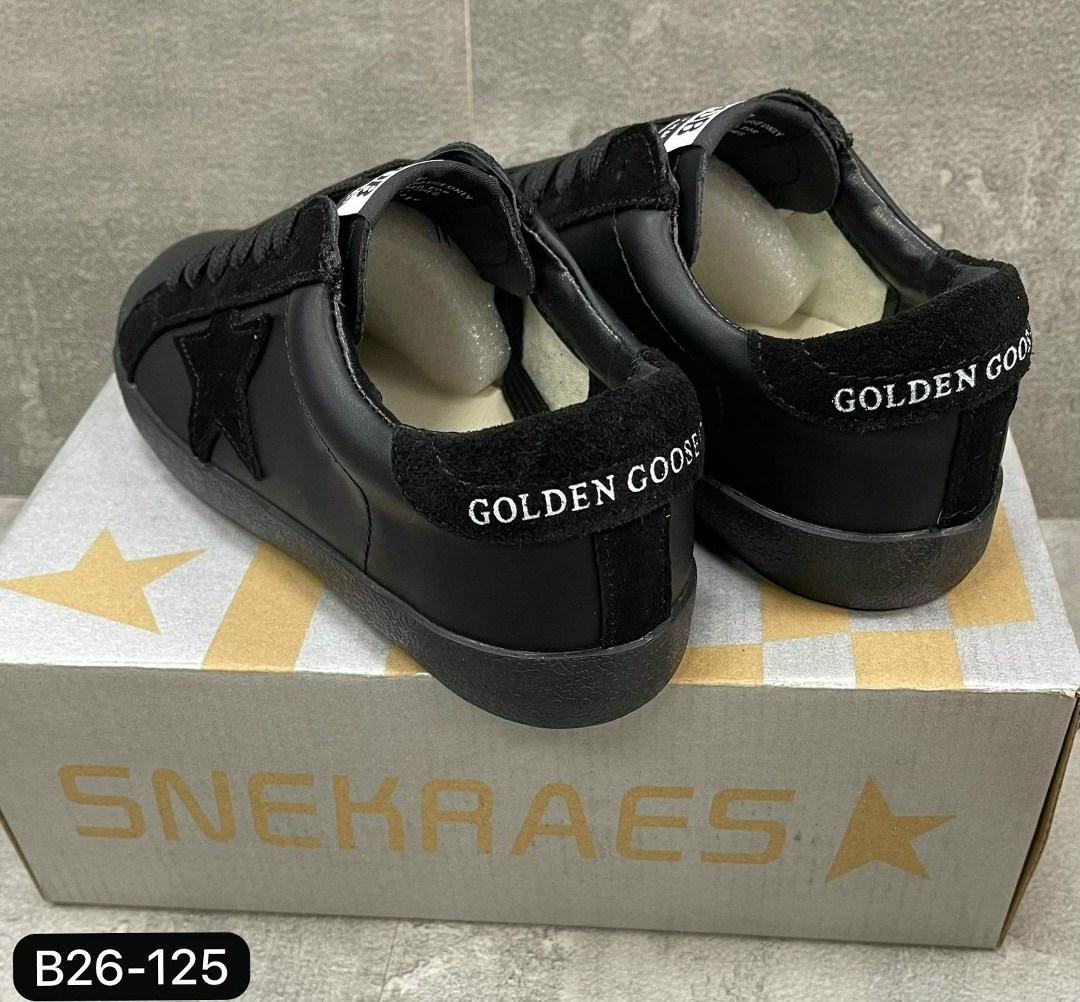 женские низкие кеды super-star с блестками golden goose цвет black,golden goose кеды super-star черный,кроссовки super-star с блестками golden goose черный,кеды hi star с блестками golden goose черный