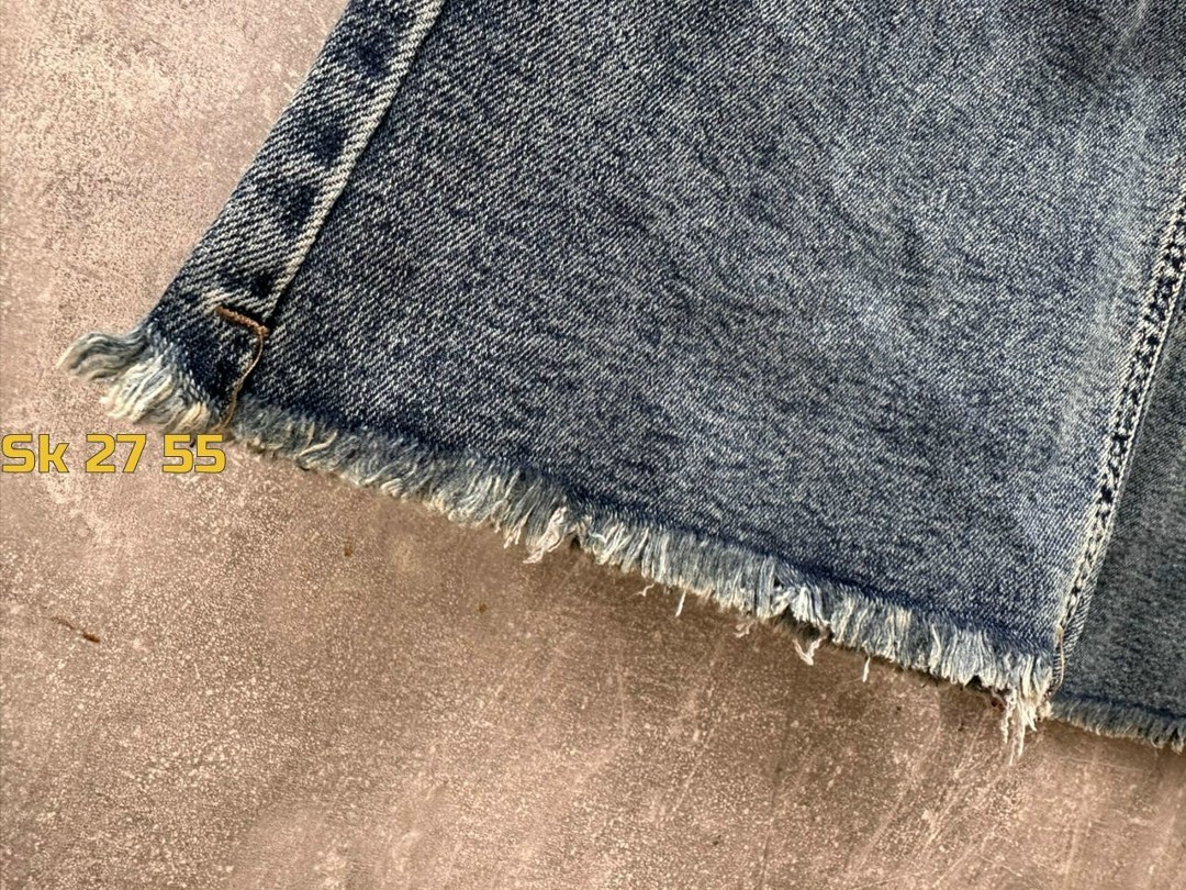 модные джинсы,джинсовые брюки,бахрома на джинсах,джинсы с бахромой внизу,джинсы