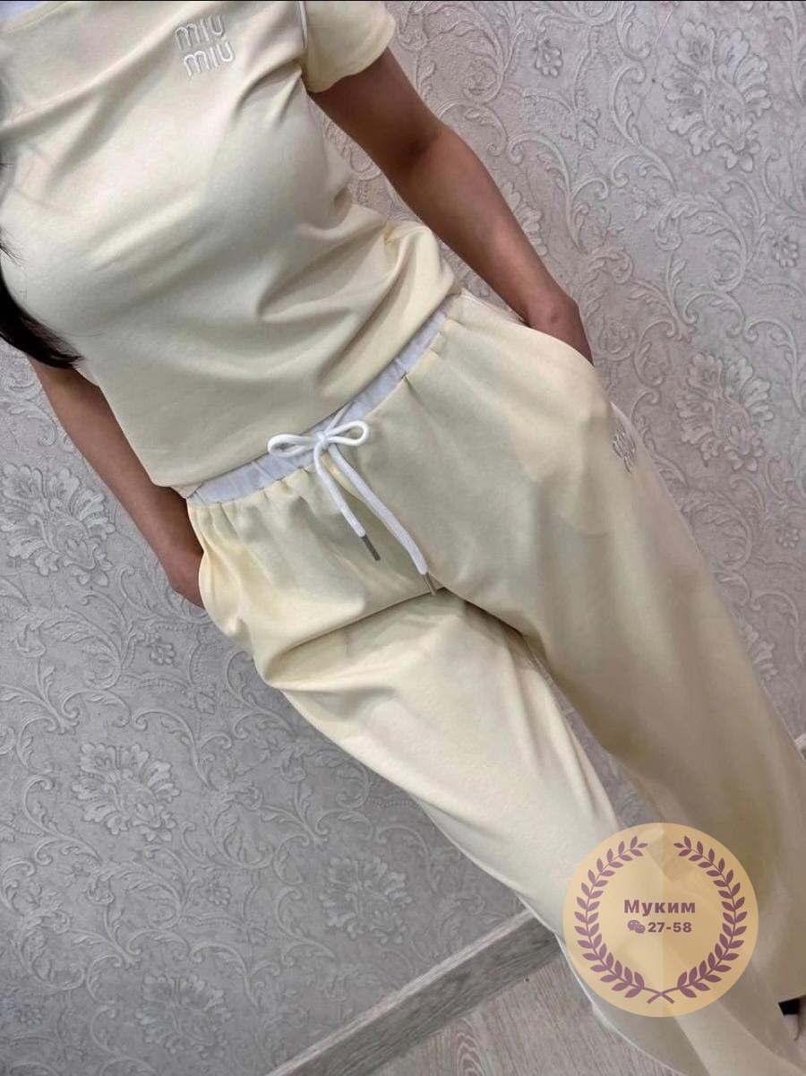 трикотажные костюмы,костюм женский,костюм бежевый,костюм спортивный,брюки спортивные