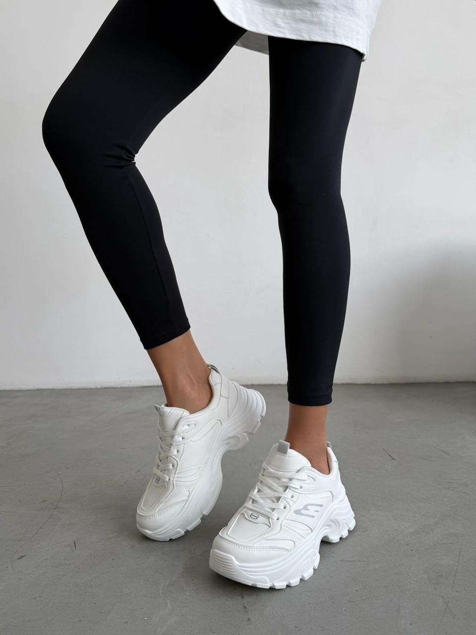 кроссовки женские,белые кроссовки,кроссовки для девушек,женские легинсы,кроссовки модные