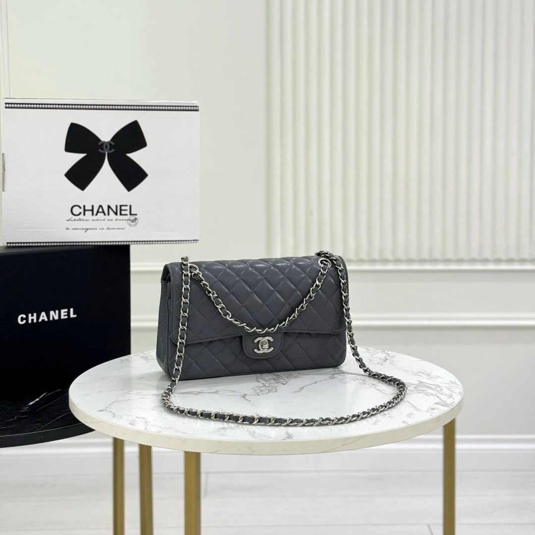 chanel сумка,женские сумки chanel,сумка шанель,chanel сумка на плечо,классическая сумка шанель