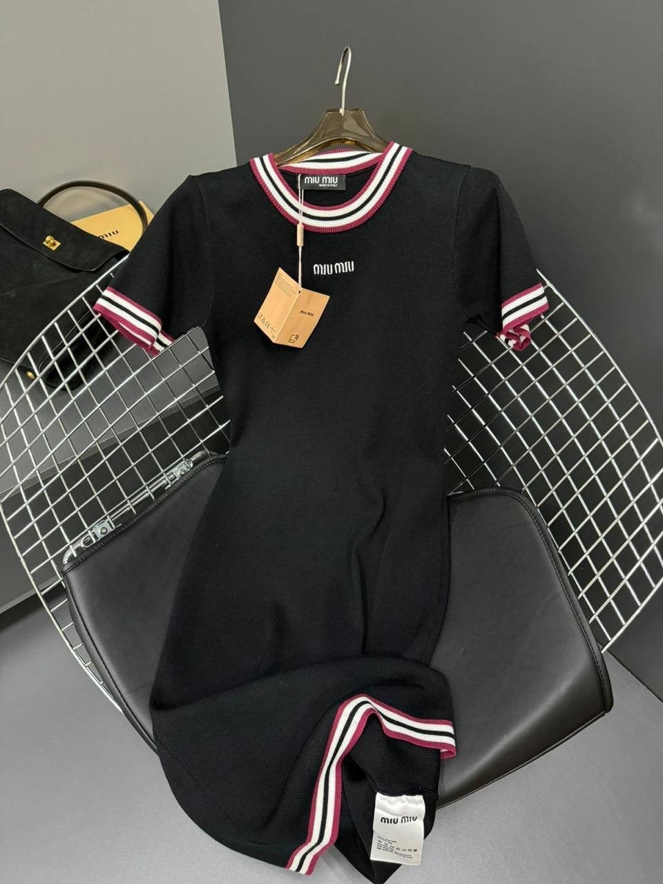 трикотажное платье,платье,платье женская,платье в спортивном стиле,спортивное платье