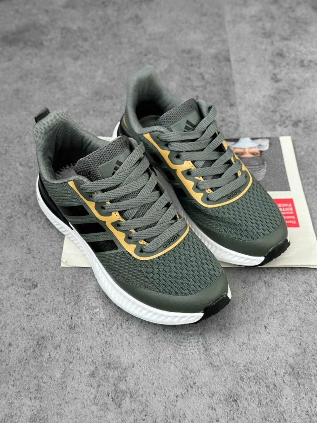 кроссовки адидас мужские новая коллекция 2026,кроссовки adidas,кроссовки мужские adidas,мужские кроссовки,спортивная