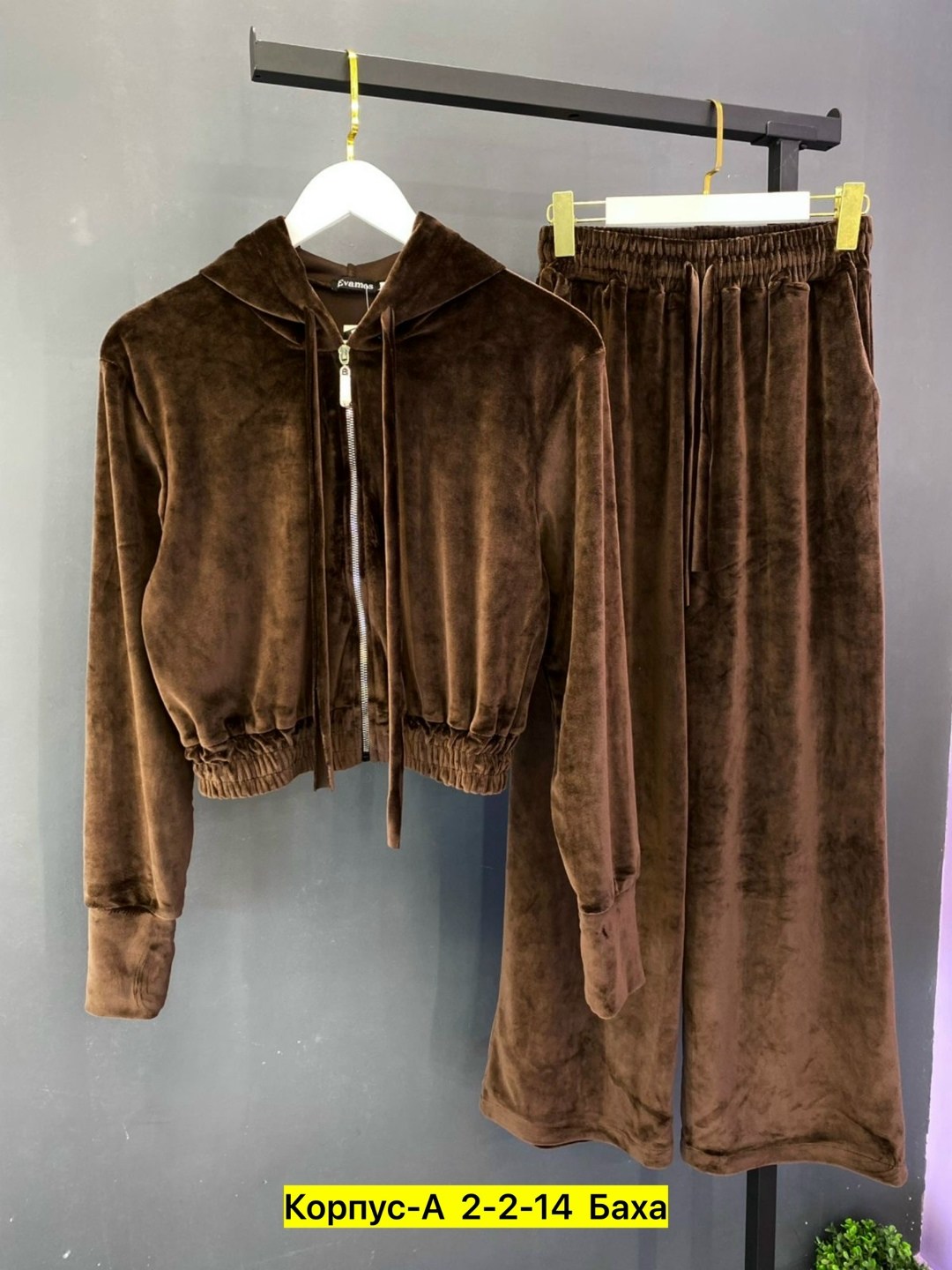 женский костюм с брюками,спорт костюм,костюм спортивные женские костюмы,женская спортивная одежда,спортивные костюмы женские черный