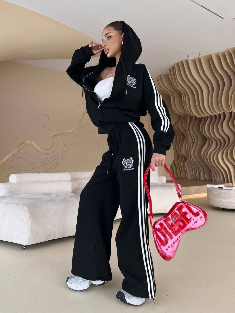 loro piana женский красный костюм,спортивный костюм,спортивный костюм женский,женский костюм,красный женский костюм