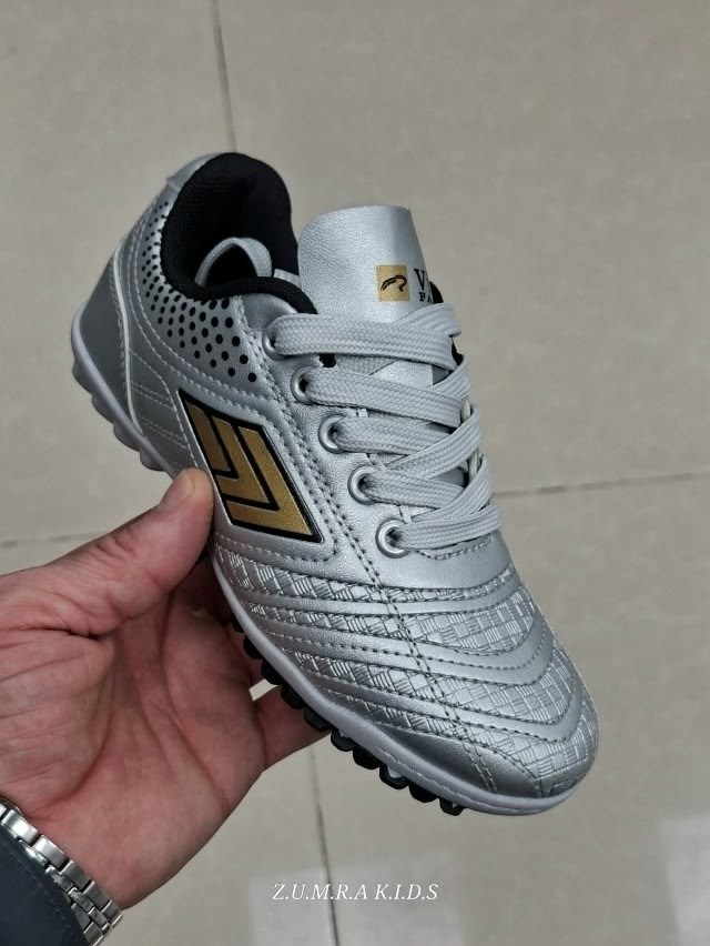 футбольная бутса,сороконожка для футбола,футбольная ,, для футбола