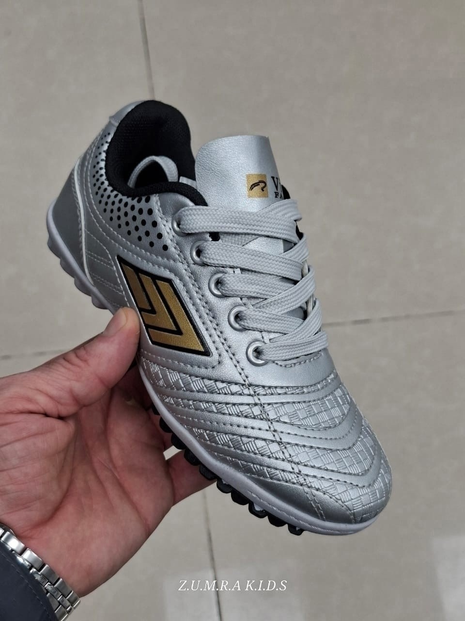 сороконожка для футбола,футбольная бутса,сороконожка кроссовки,футбольная ,бутсы детские футбольные