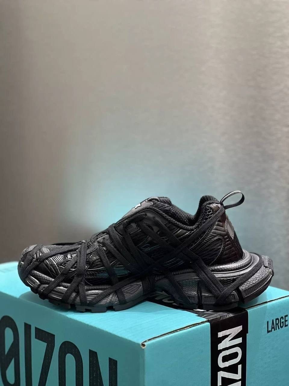 кроссовки balenciaga женские,кроссовки balenciaga 3xl extreme laces b,кроссовки balenciaga,спортивная  в стиле balenciaga track 2.0,кроссовки balenciaga track 1.0 men 542026w3bj11000 черный