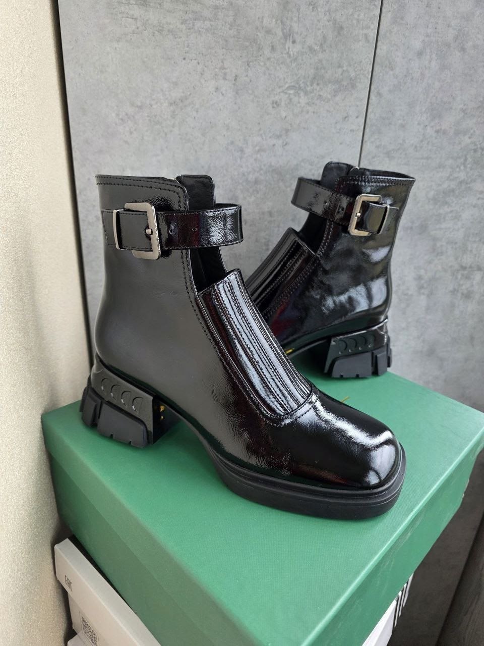 ,ботинки женские, женская,модные ботинки,ботинки женские лаковые