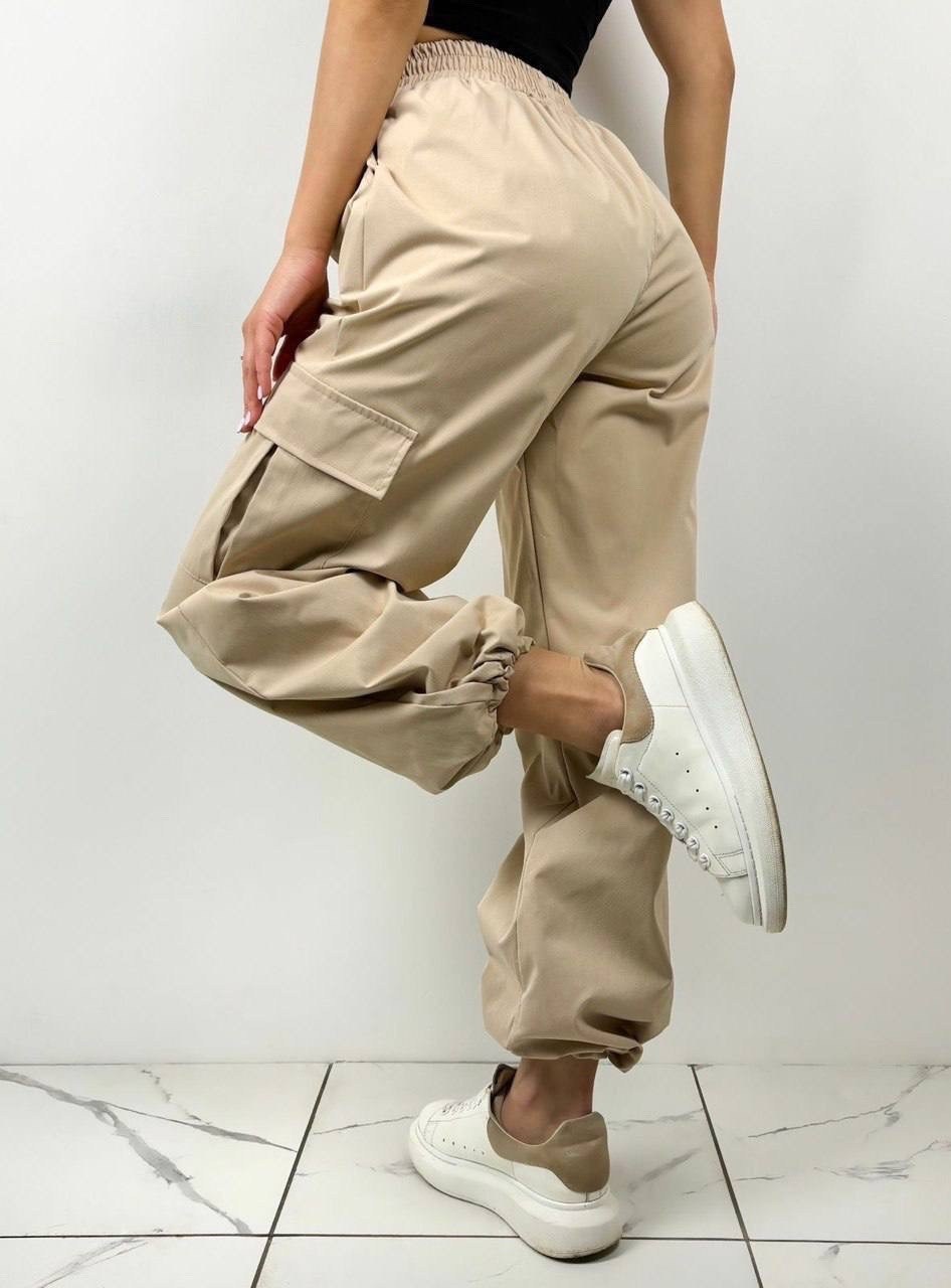женские брюки карго на резинке,стильные женские брюки на резинке карго,брюки карго на резинке,брюки карго женские,брюках карго