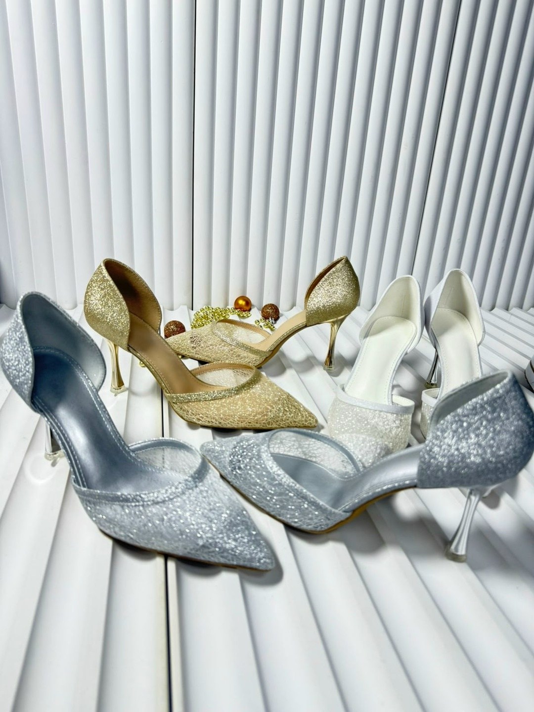 серебристые туфли,,туфли женские блестящие серебристые на каблуке,серебряные туфли,серебряные каблуки
