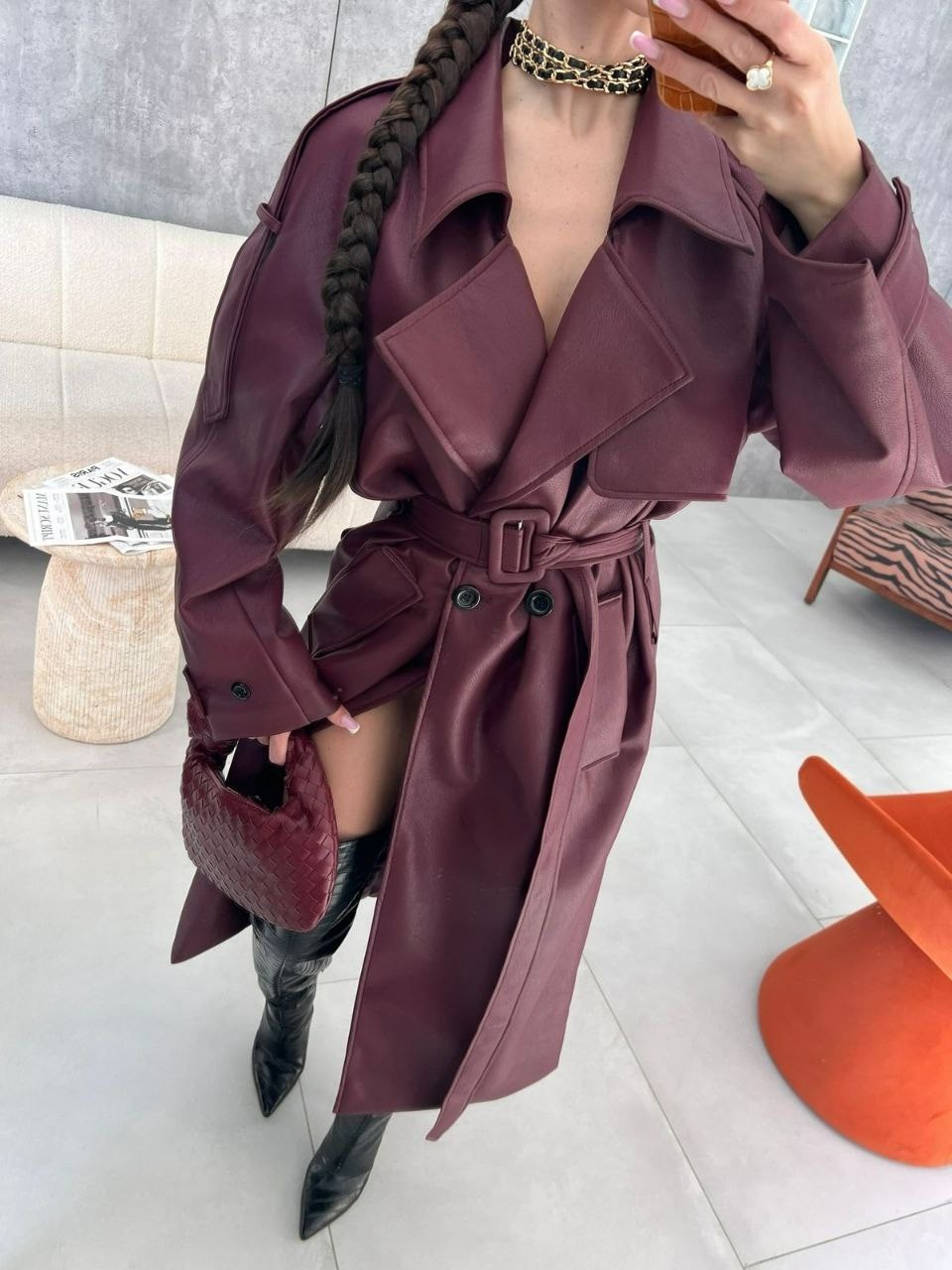 кожаный тренч,тренч эко кожа,тренч из экокожи в базовом черном цвете,пальто кожаное,тренч плащ