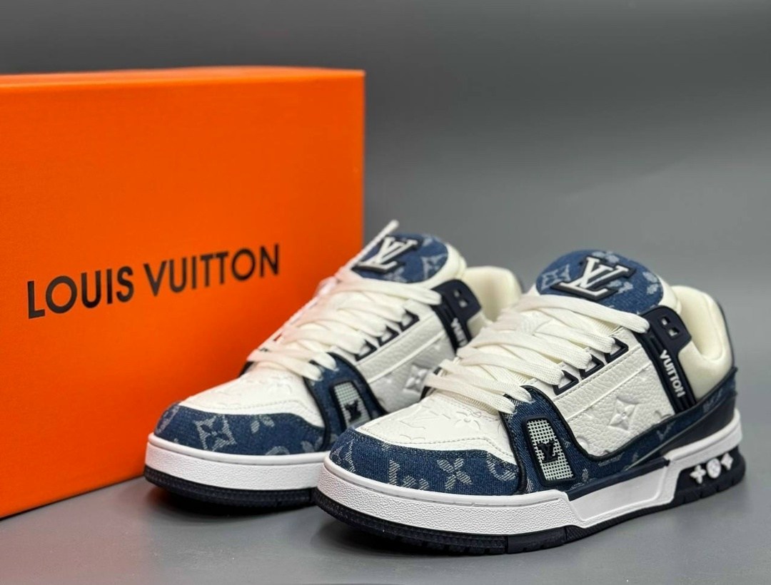 кроссовки louis vuitton trainer,кроссовки louis vuitton,луи виттон кроссовки мужские оригинал,кроссовки louis vuitton trainer: джинс. синий/белый,мужские кроссовки louis vuitton 2026 синие с белым ком