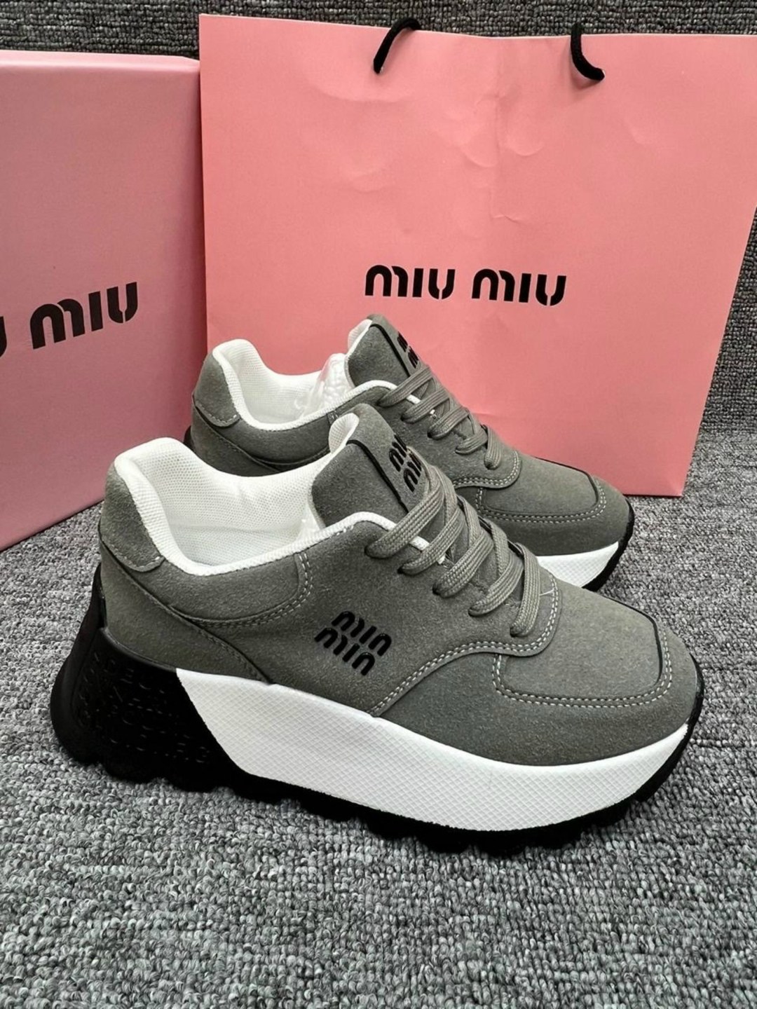 женские кроссовки miu miu,кроссовки женские,,кроссовки miu miu,кроссовки модные