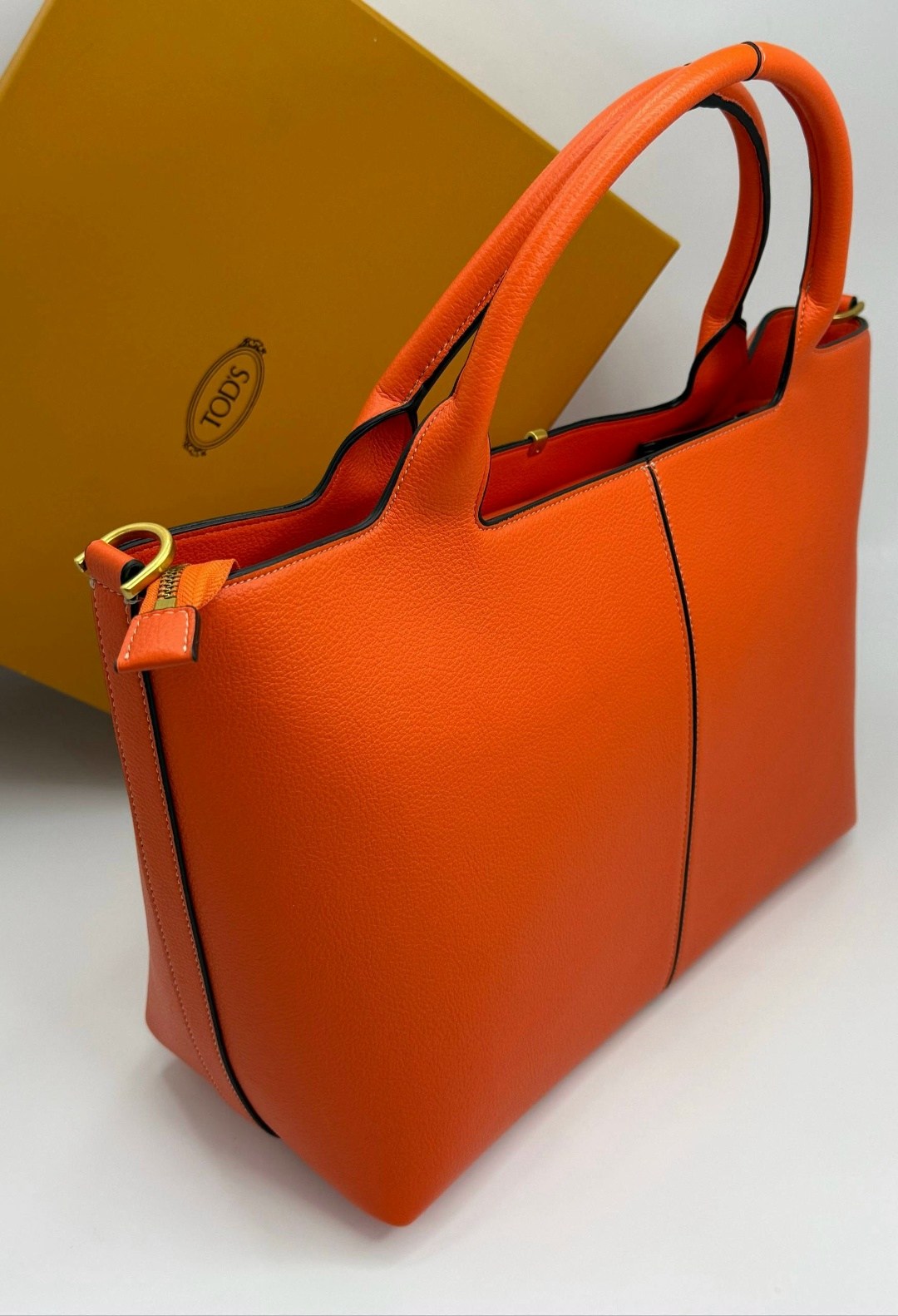 сумка,оранжевая сумка,сумка женские,сумки брендовые оранжевая,классическая сумка