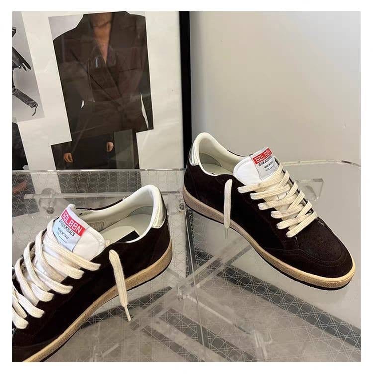 ,кроссовки golden goose,кеды golden goose,замшевые низкие кеды ballstar с аппликацией в виде звезд golden goose черный,кроссовки golden goose ball star