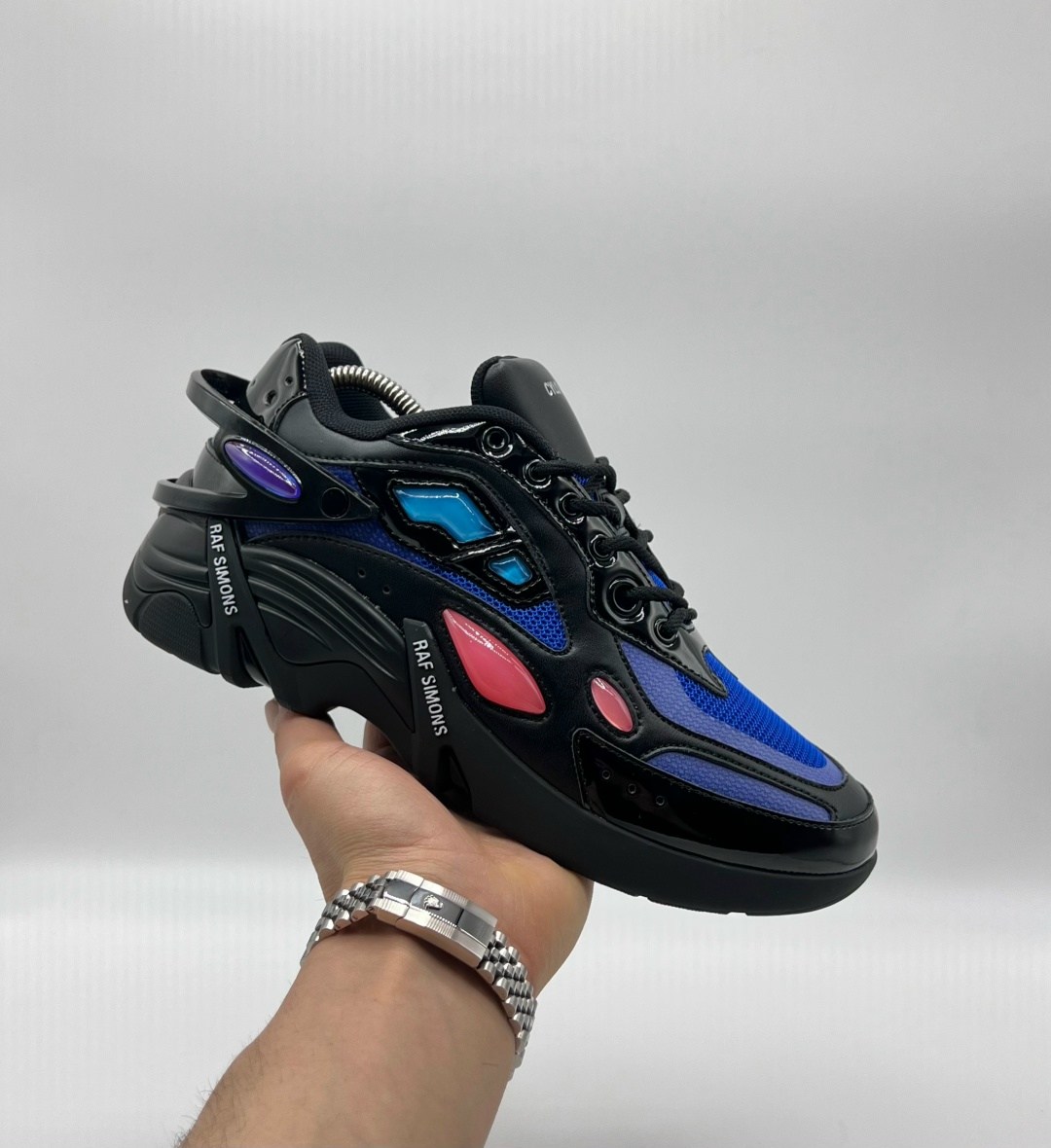черные кроссовки cylon-21 raf simons,кроссовки raf simons cylon-21 sneaker,кроссовки raf simons cylon 21,raf simons черные низкие кроссовки,raf simons cylon-21 sneaker black & blue