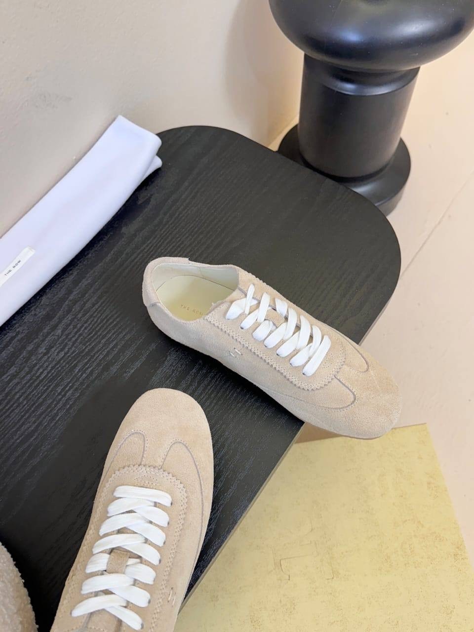 ,кроссовки женскиe,замшевые кроссовки, спортивная,повседневные кроссовки