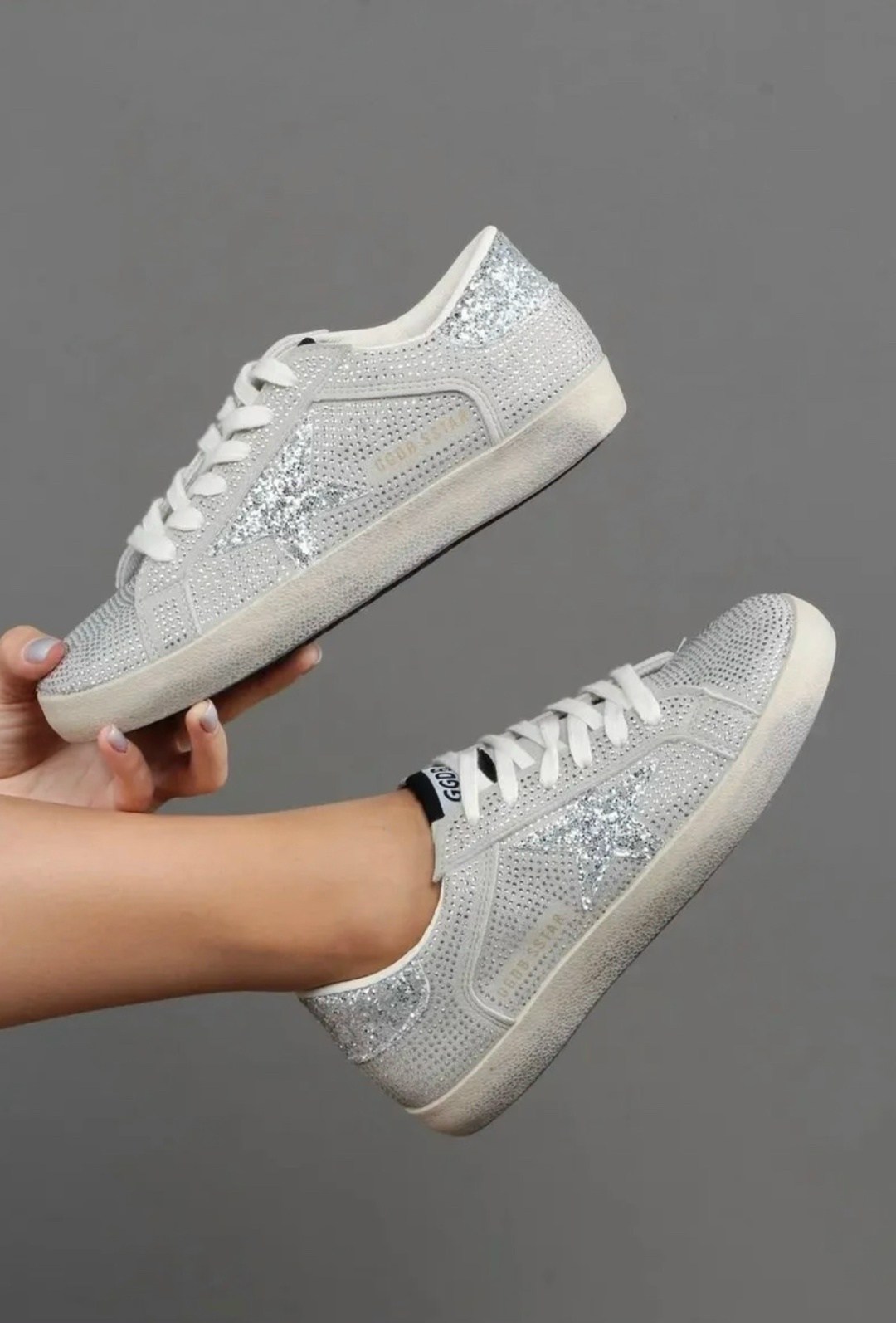 golden goose кеды блестящие,,golden goose кеды super-star с блестками серебристый,кеды golden goose женские,кеды премиата блестящие