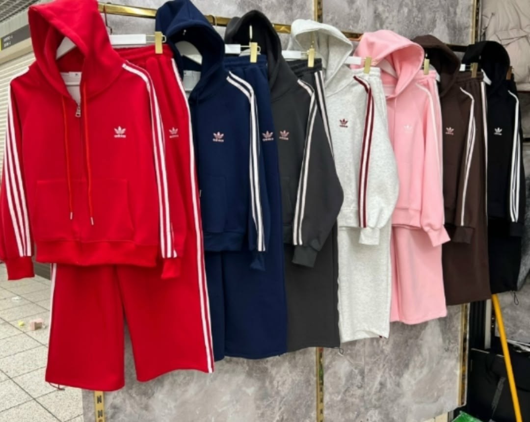 костюм спортивный adidas,толстовка адидас серая с полосками,женский спортивный костюм adidas,толстовка adidas,женские толстовки adidas
