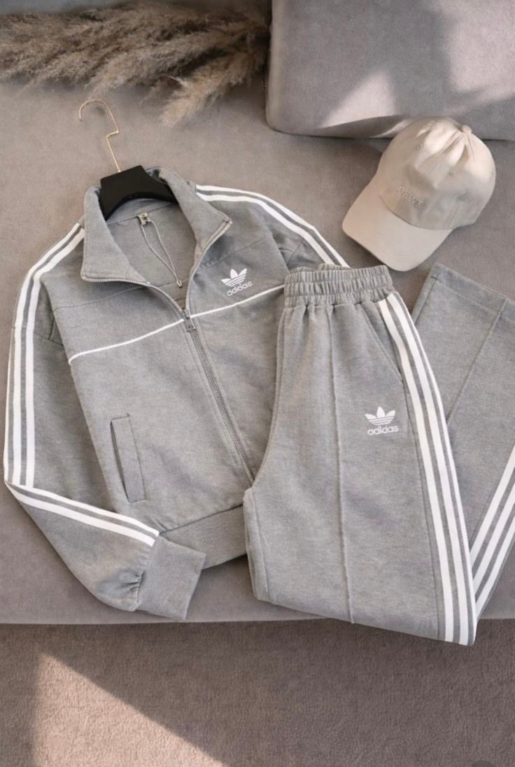 спортивный костюм adidas,костюм adidas,мужской спортивный костюм adidas,женский спортивный костюм adidas,черный спортивный костюм adidas 2x2