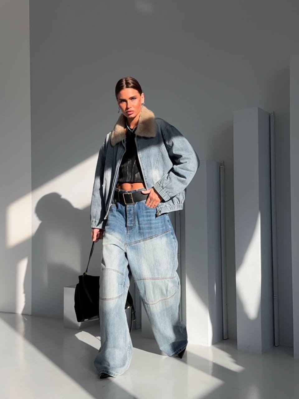 джинсовая куртка на меху женская,женская джинсовая куртка с меховой подкладкой,джинсовая куртка с искусственным мехом,джинсовая куртка,женская джинсовая куртка с большим меховым воротником