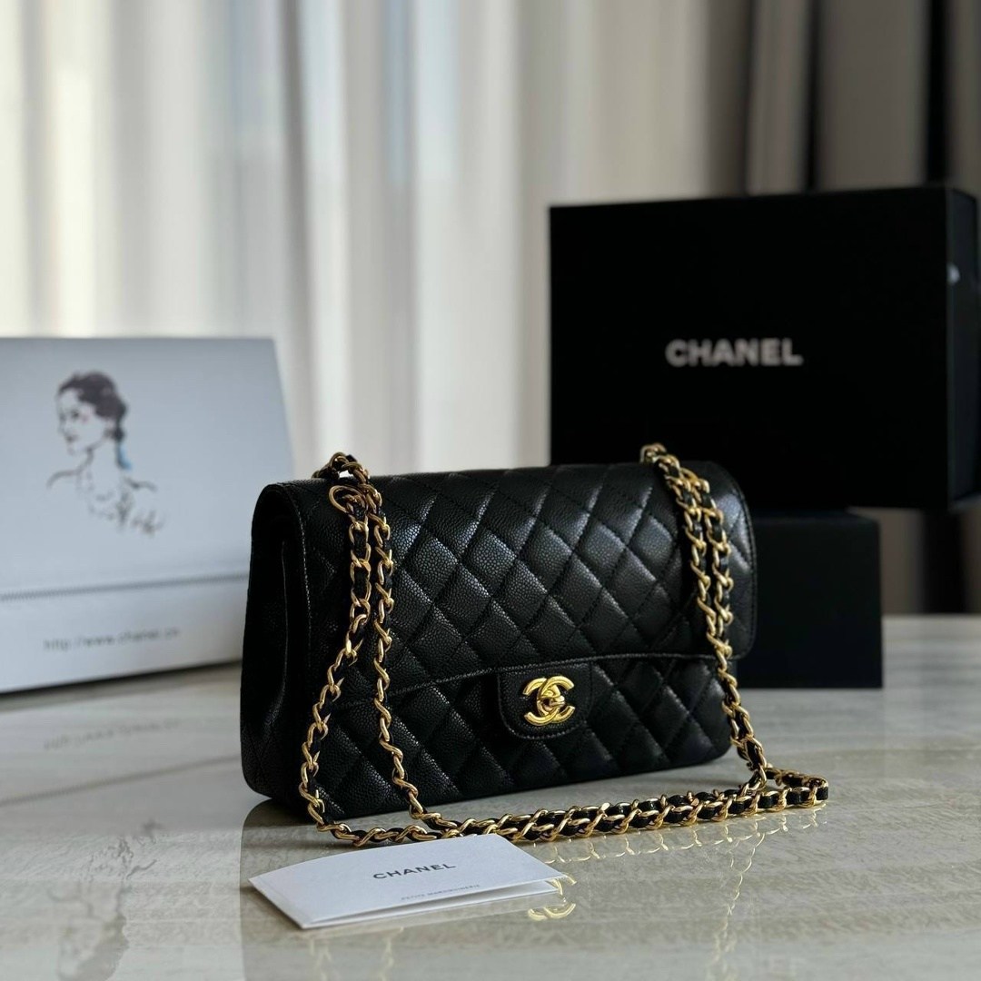 chanel сумка,женские сумки chanel,сумка шанель,chanel сумка на плечо,классическая сумка шанель