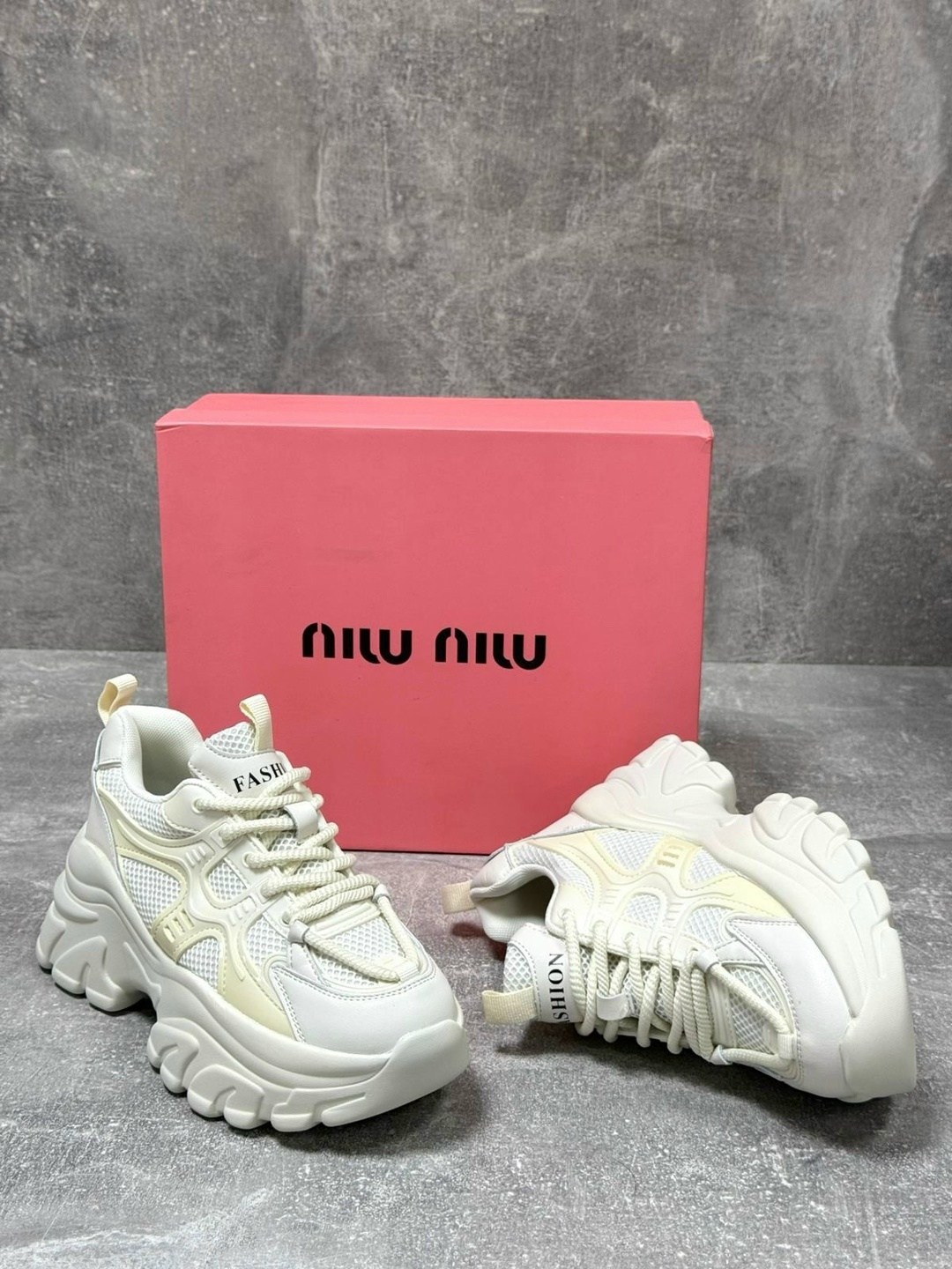 кроссовки женскиe,массивные кроссовки,женские массивные кроссовки,,модные кроссовки