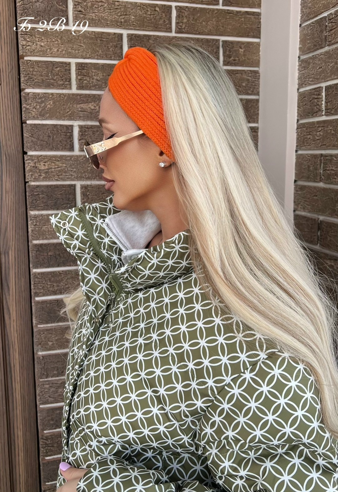 куртка,оранжевая куртка,короткая куртка,женская куртка,яркая куртка