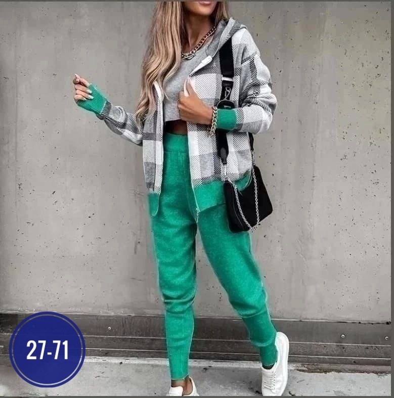 костюм тройка спорт шик,модные костюмы,костюм на флисе,костюм спортивный женский,женские костюмы