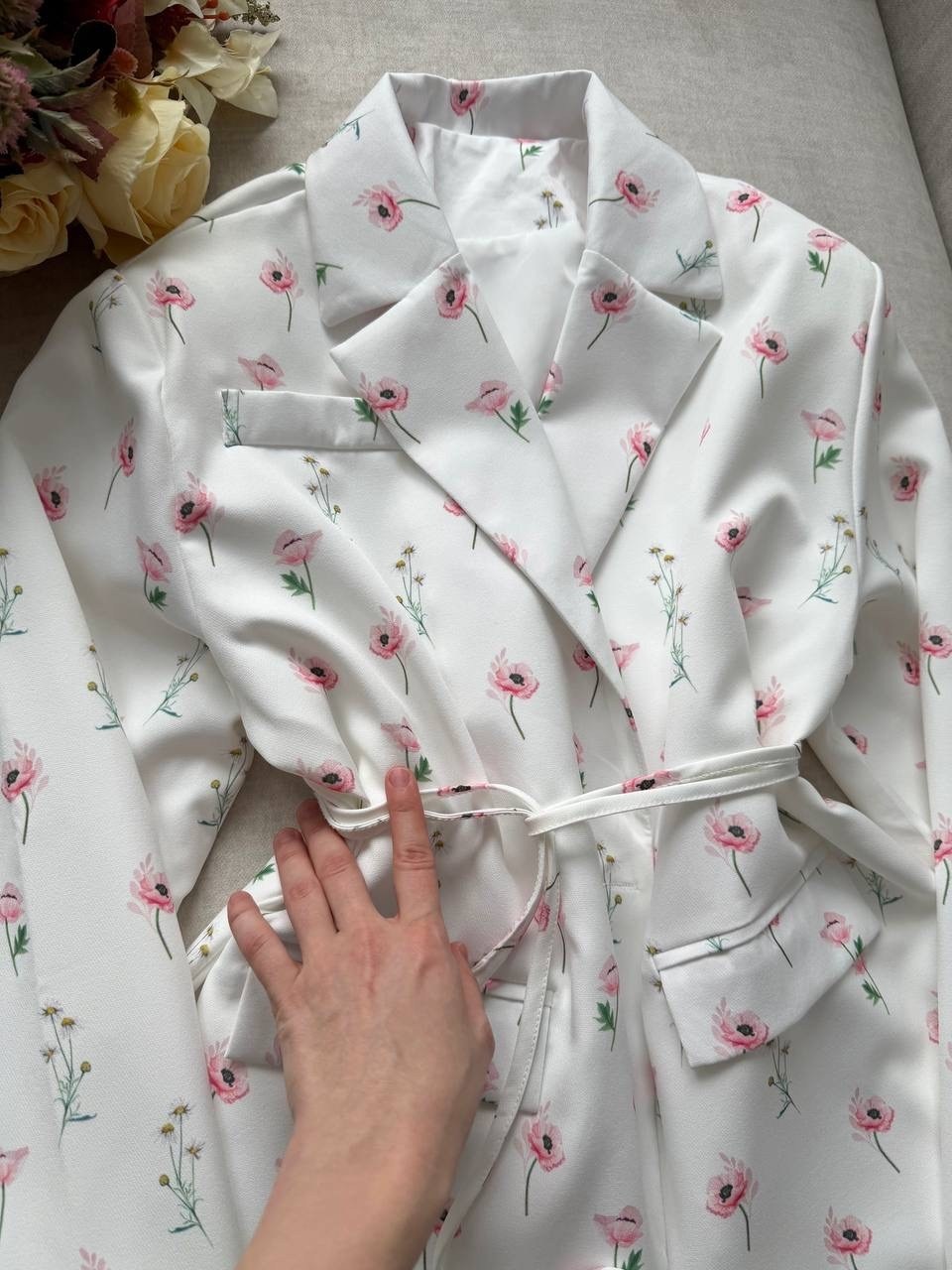 модный женский пиджак с цветочным принтом,пиджак оверсайз с цветочным принтом leroy style,элегантный пиджак с цветочным принтом,свободный пиджак с принтом,пиджак с цветочным принтом